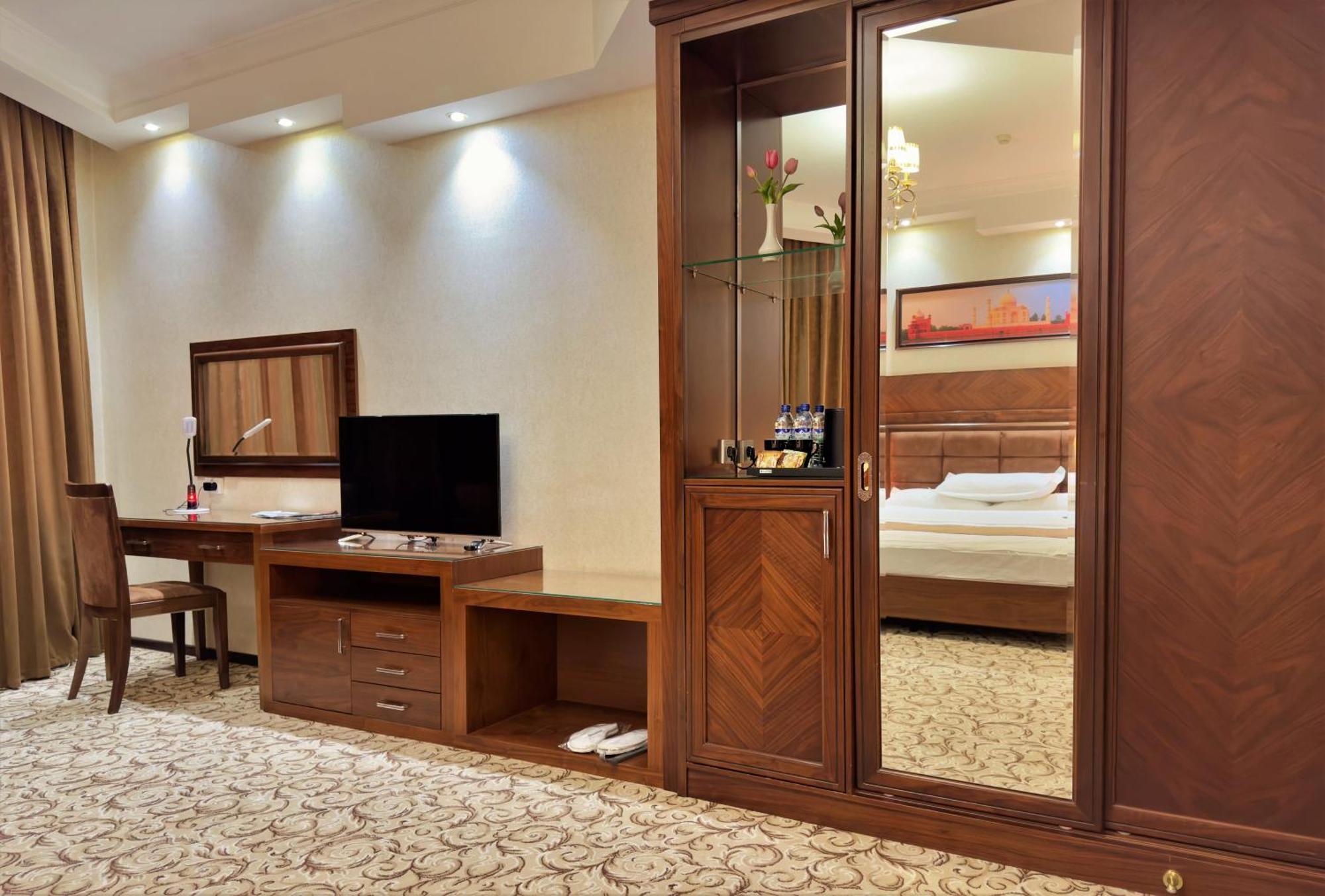 Hotel Sultan Qarshi Eksteriør billede